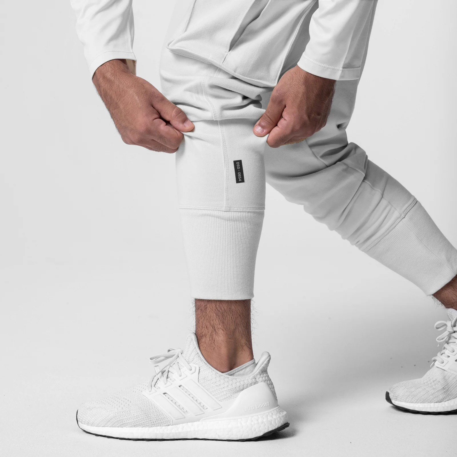 0654. Tech-Terry™ Cargo High Rib Jogger - White - Image 5