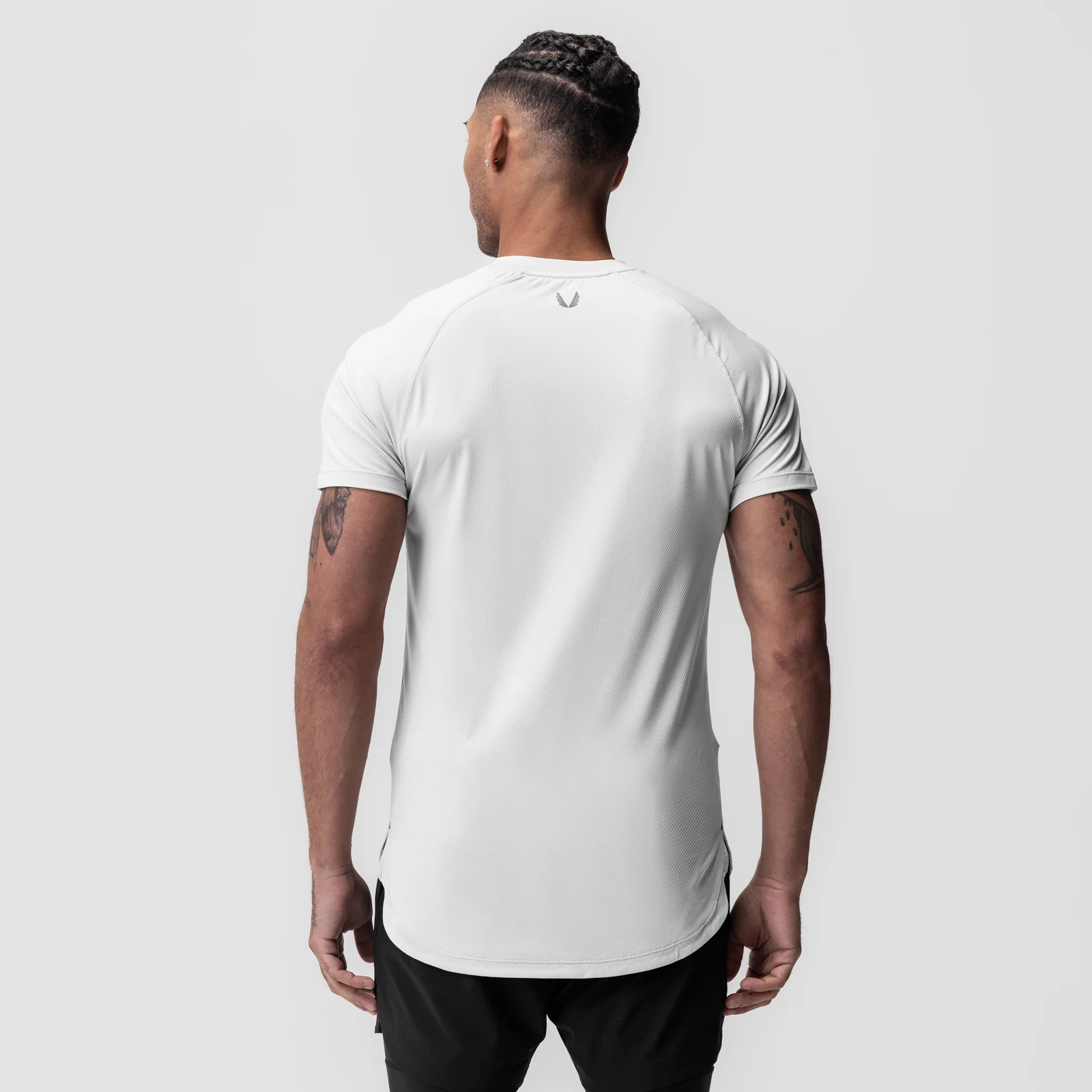0660. AeroSilver® Established Tee - White - Image 3
