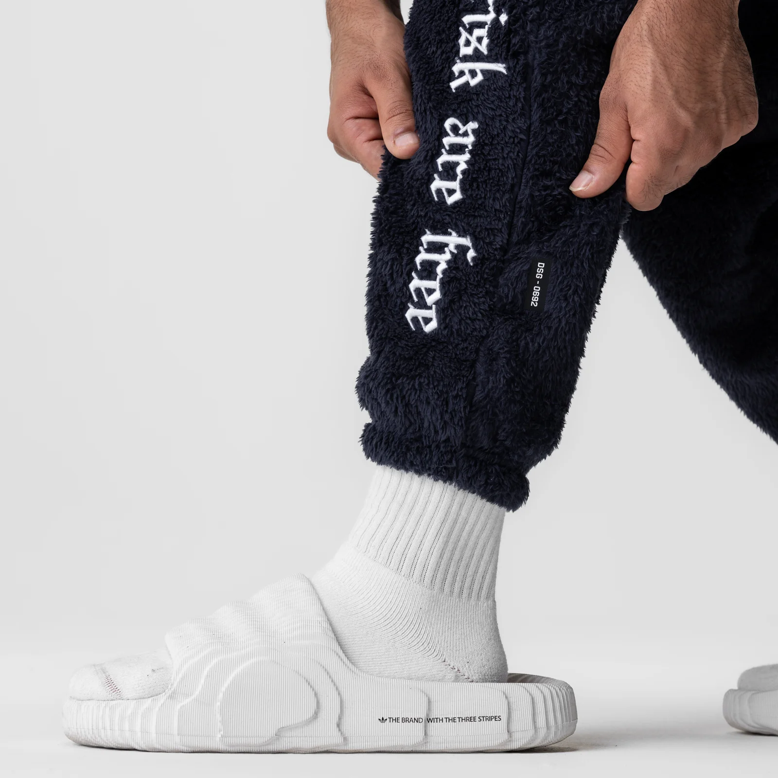 0692. Sherpa Recovery Sweats - Navy/White - Image 5