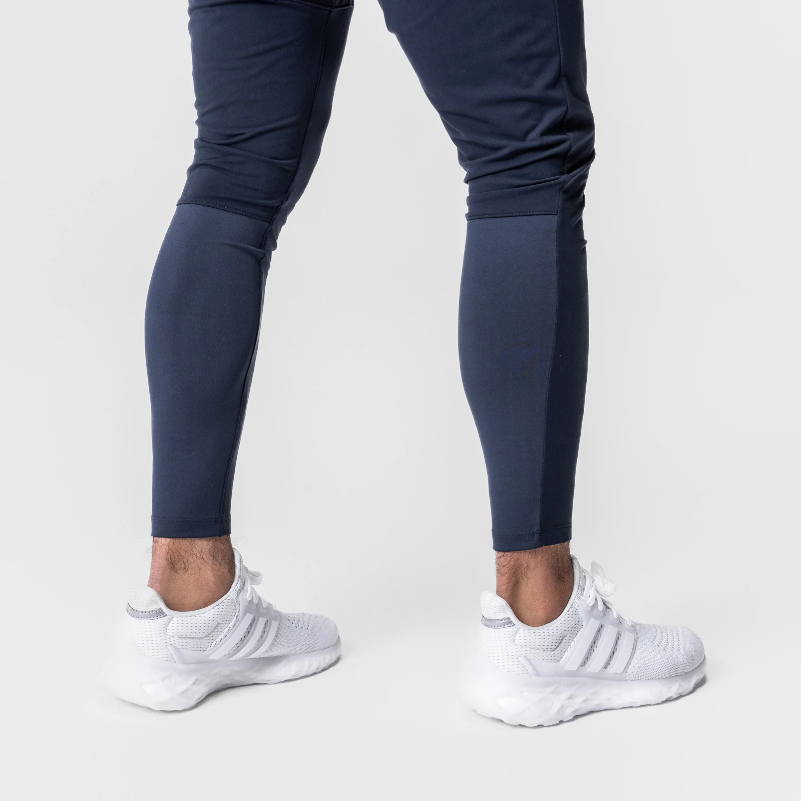 0694. Thermal Hybrid Jogger - Navy - Image 4