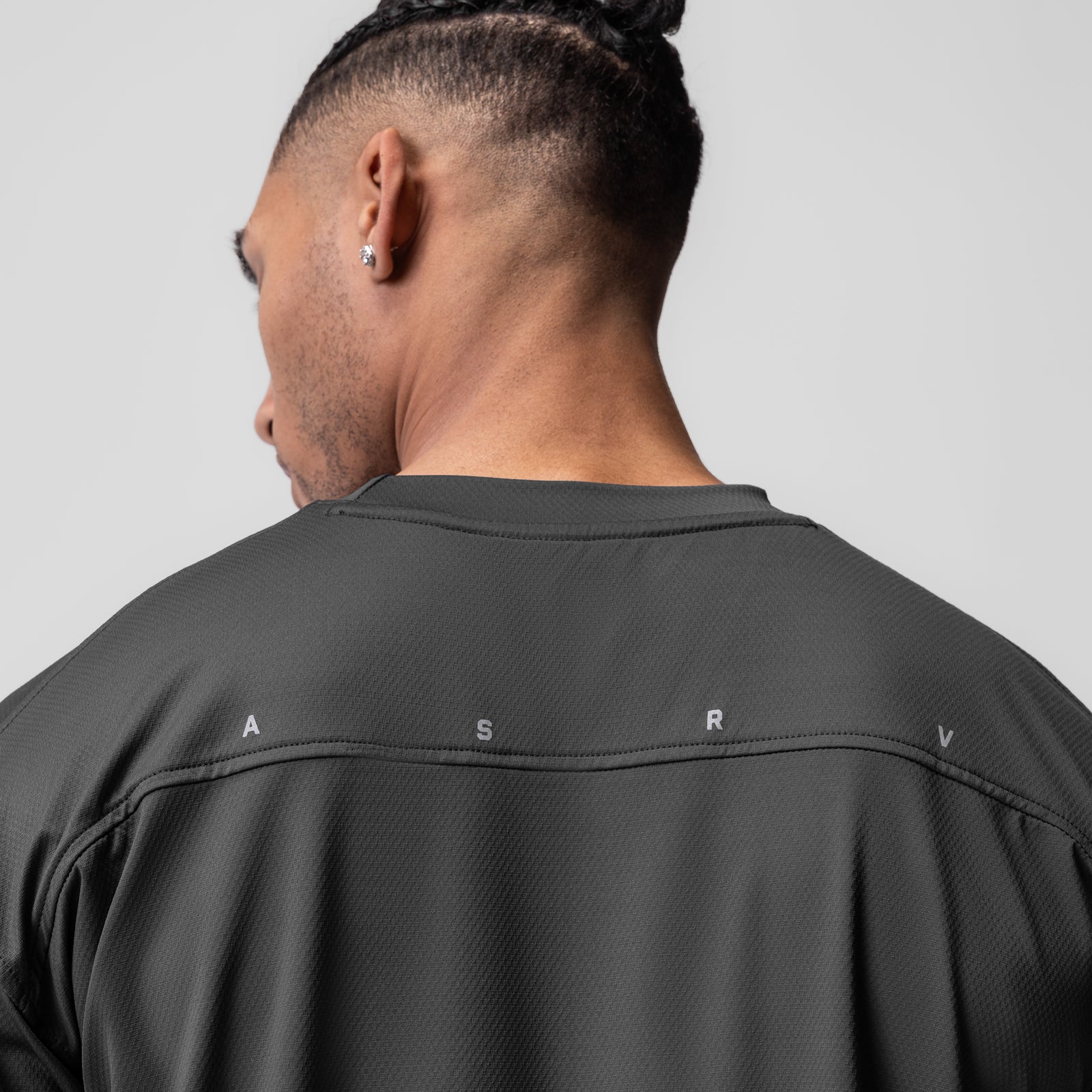 0822. AeroSilver® Oversized Tee - Space Grey - Image 4