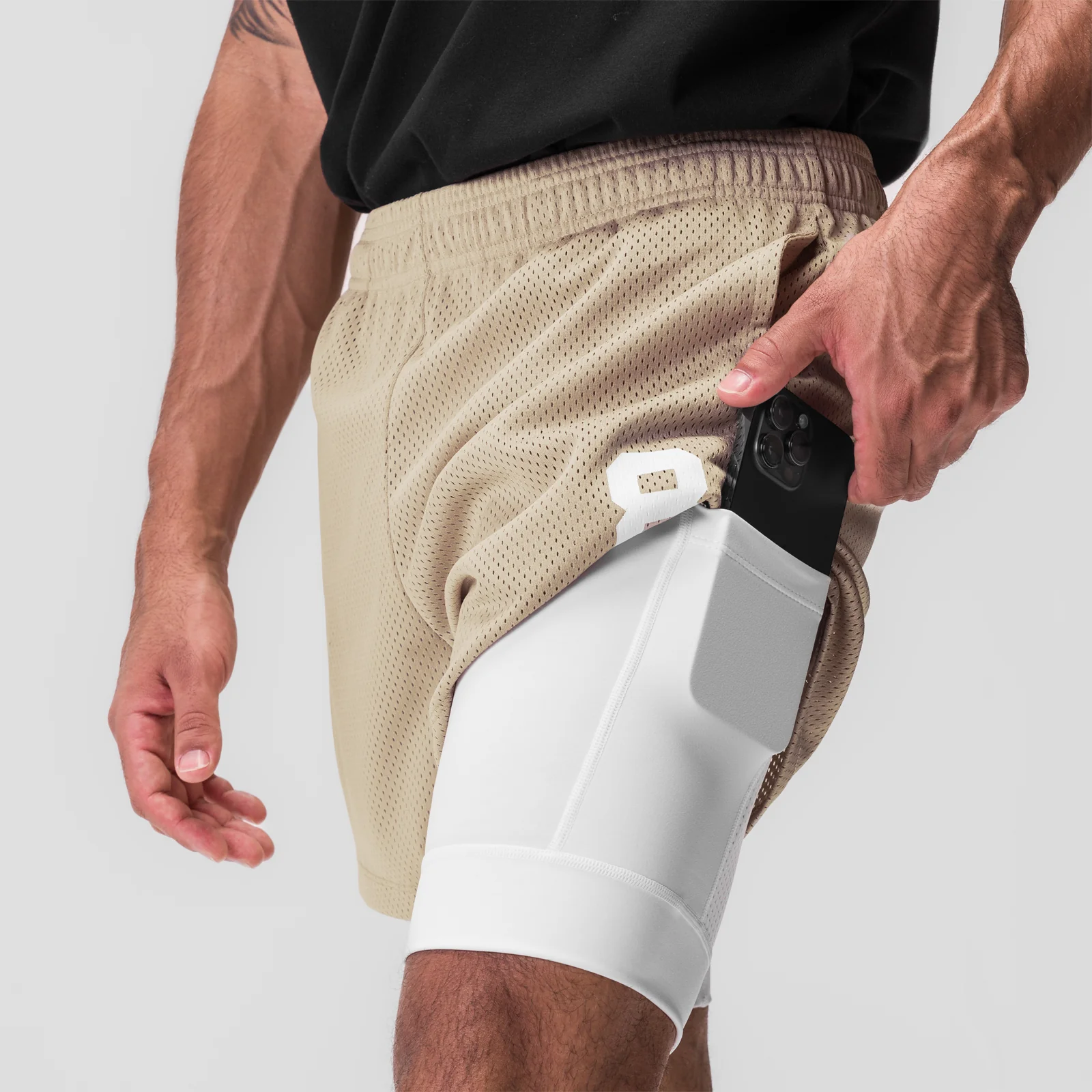 0848. SilverPlus™ Mesh 5" Liner Short - Khaki/White - Image 3