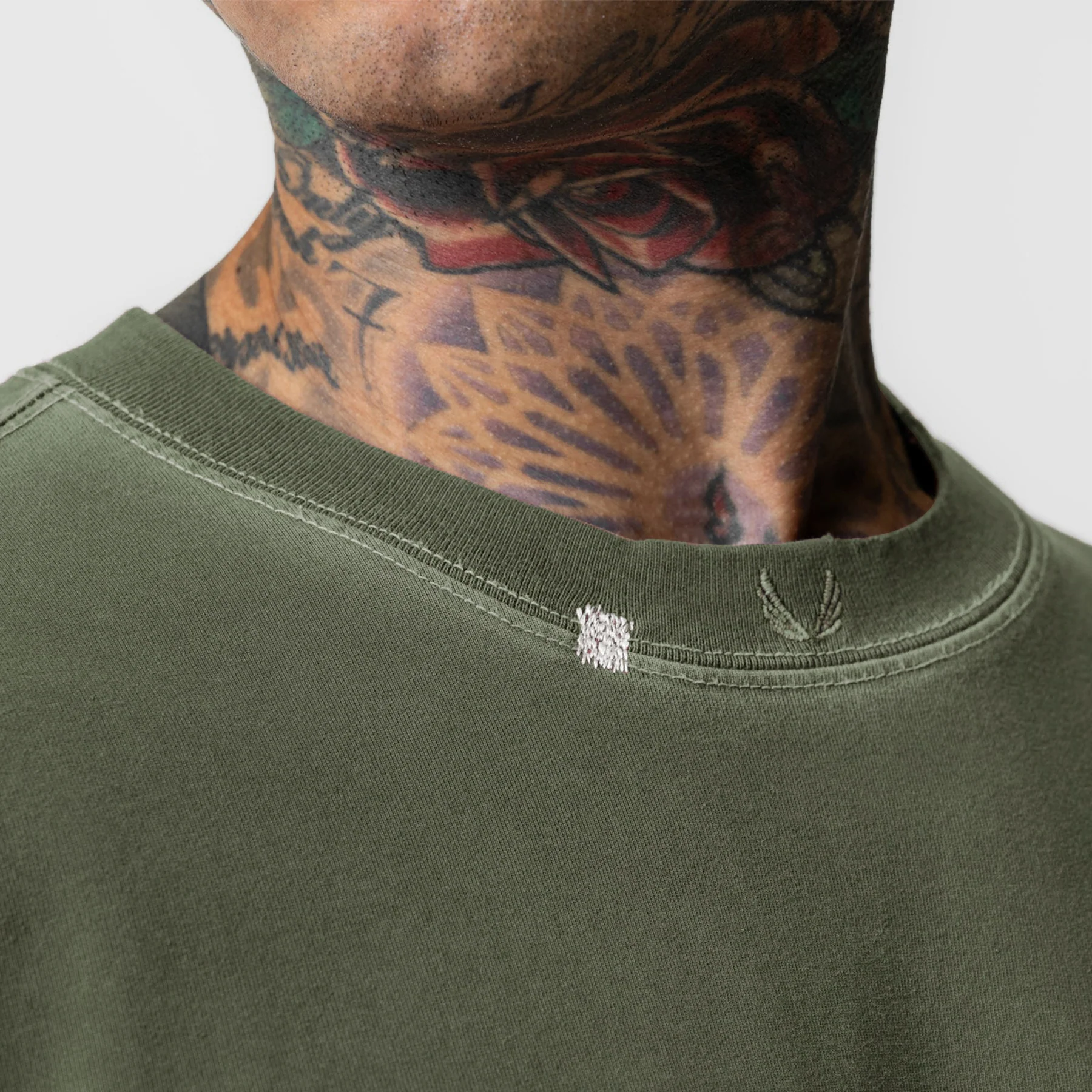 0851. Tech Essential™ Relaxed Long Sleeve - Faded Olive - Image 4
