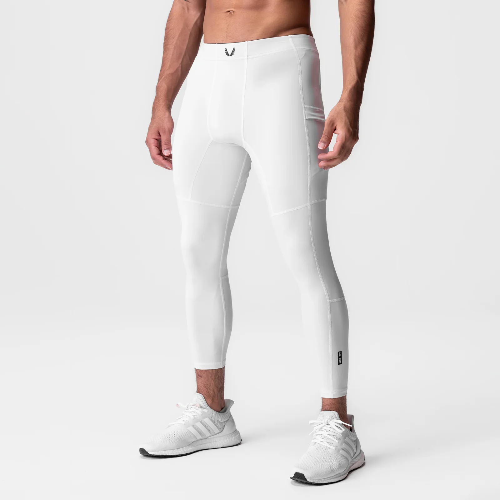 0977. WarpFlexx-Lite® 3/4-Length Legging - White - Image 2