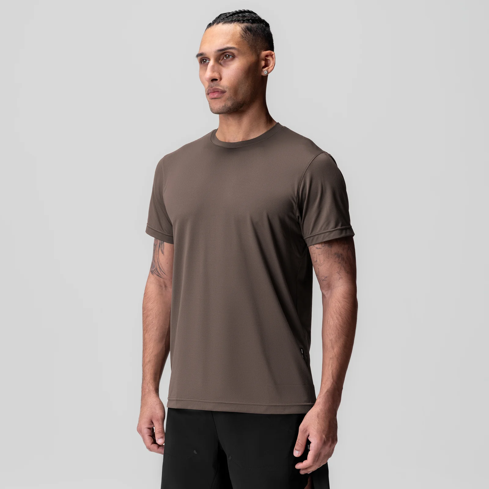 1015. AeroSilver® Essential Tee - Deep Taupe