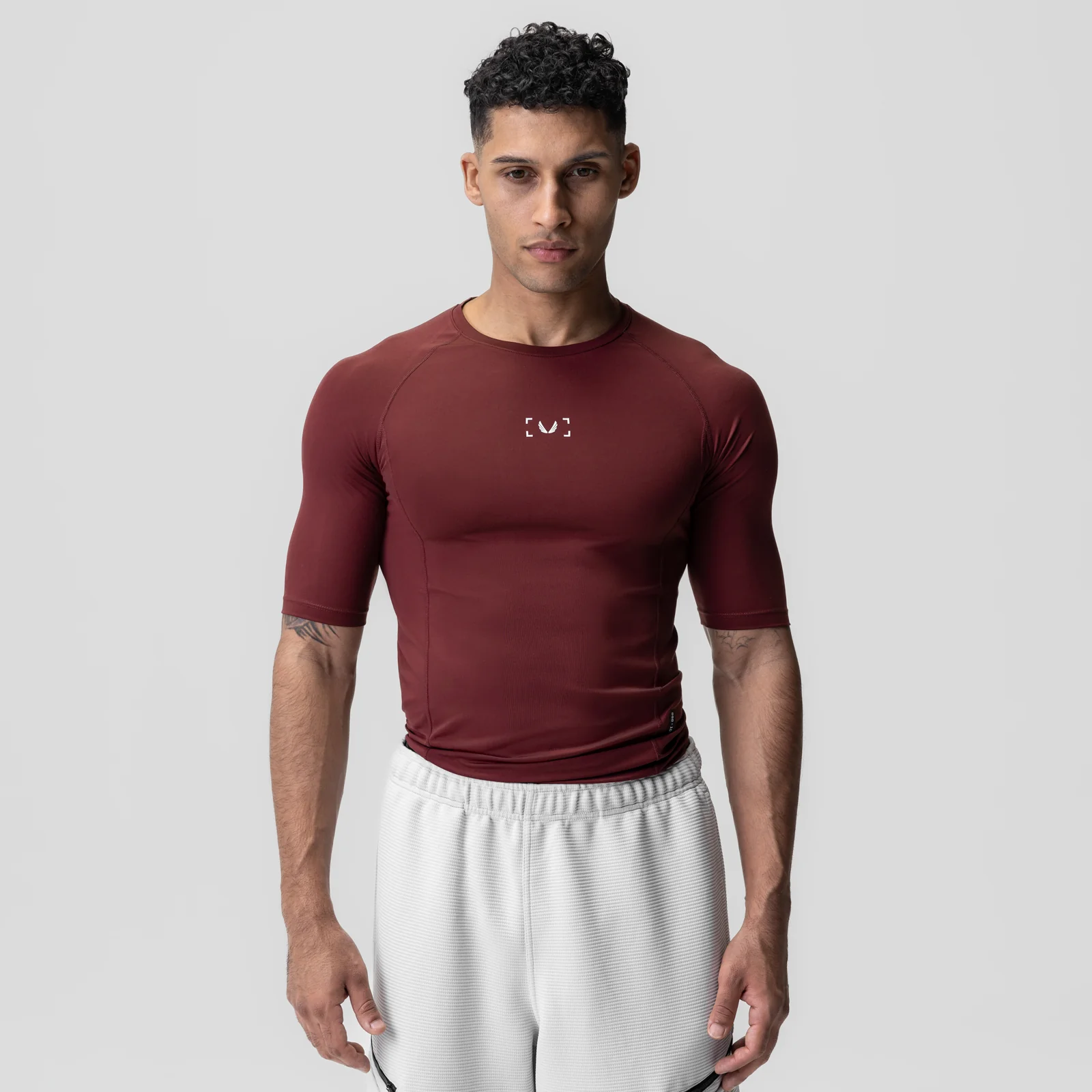 1027. WarpFlexx-Lite® Half-Sleeve Baselayer - Crimson - Image 2