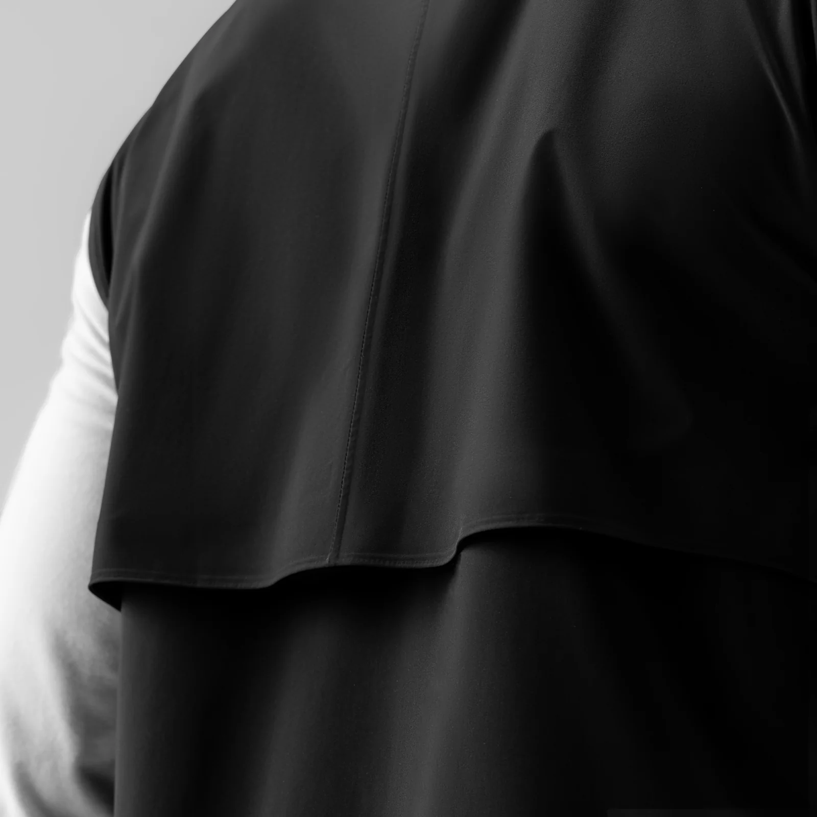 1052. Aerotex™ PrimaLoft® Run Vest - Black - Image 5