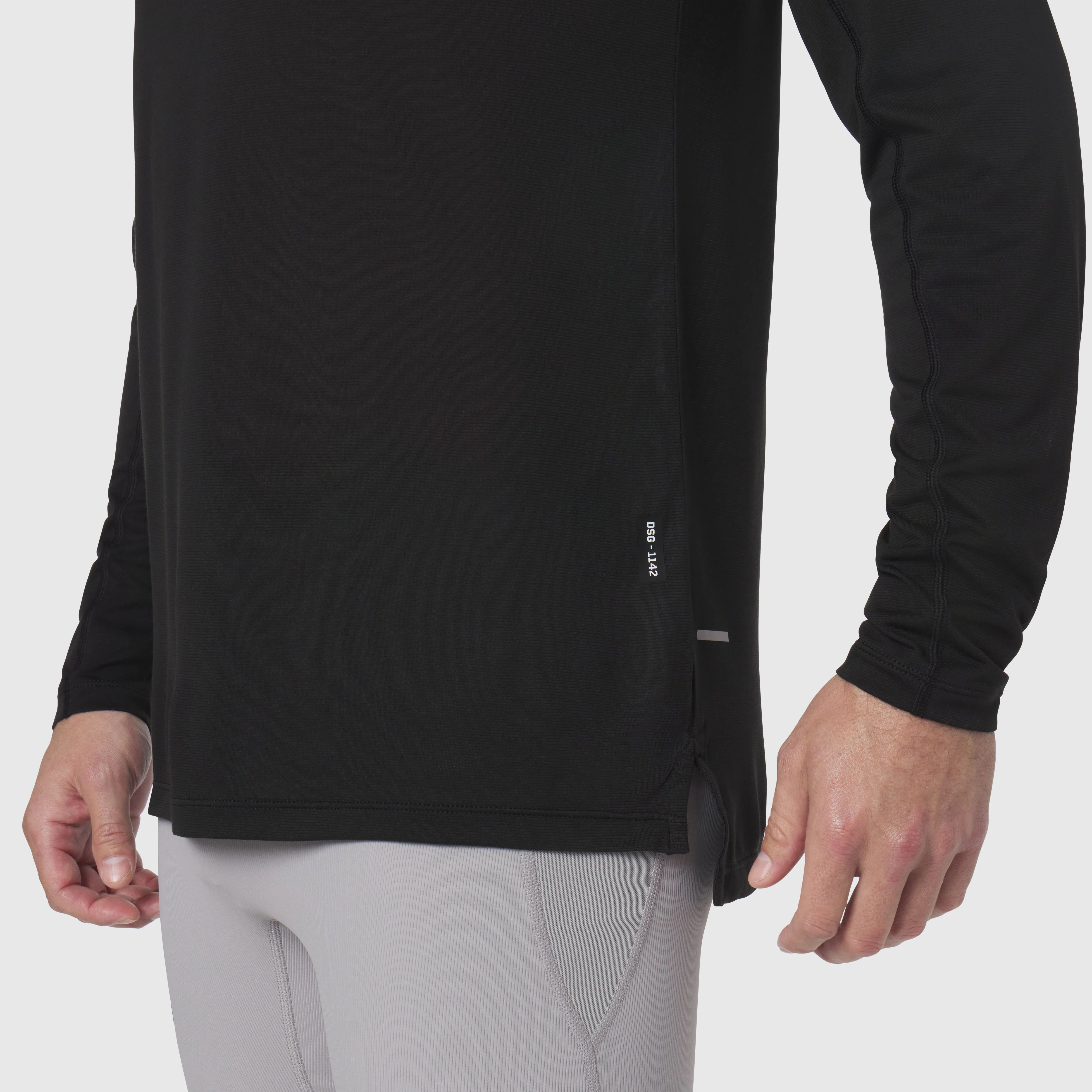 1142. Polartec® Delta Longsleeve - Black - Image 5