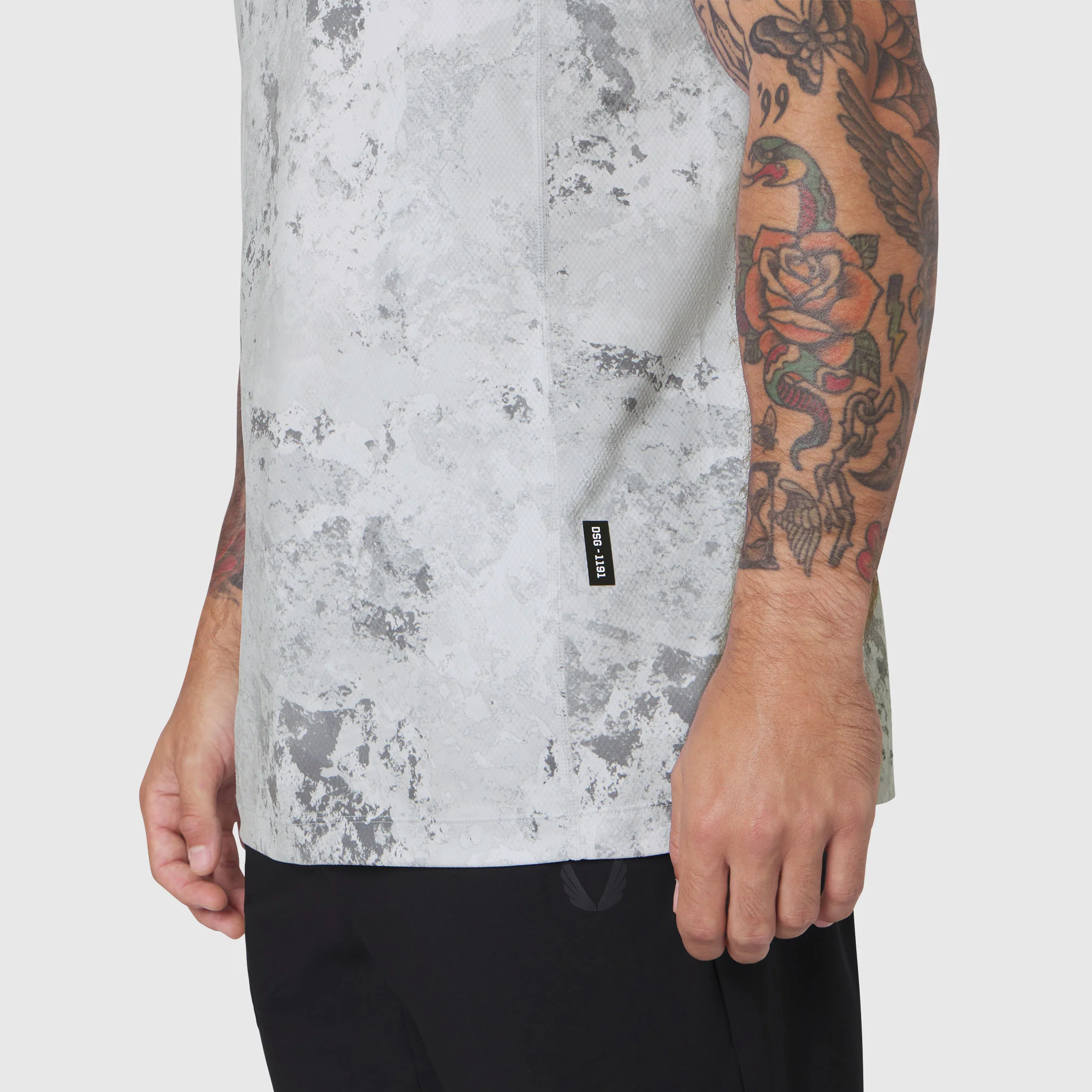 1191. AEROSILVER® UPF50+ Run Tee - Sedona Snow Camo - Image 5