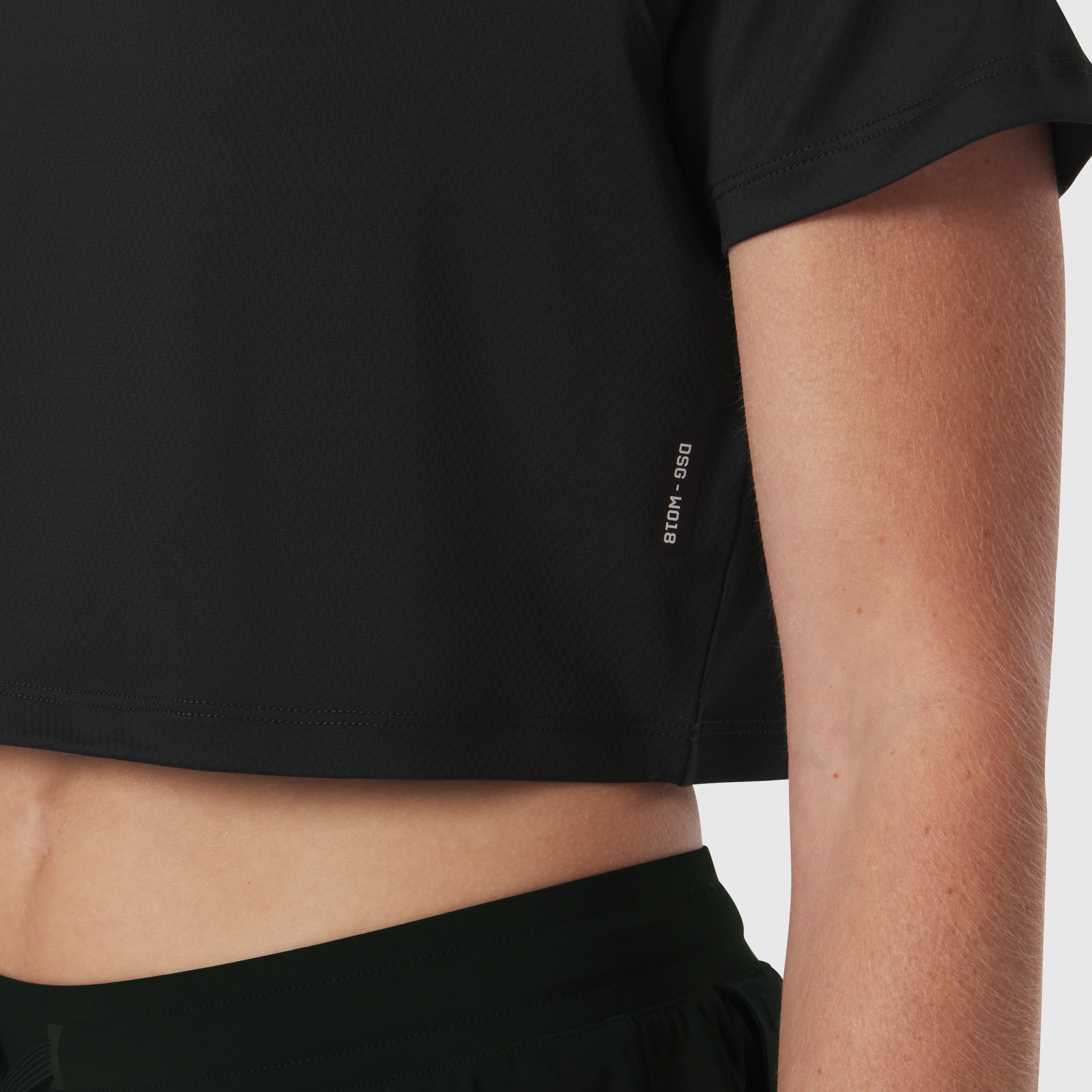 W018. AeroSilver® Cropped Tee - Black - Image 4