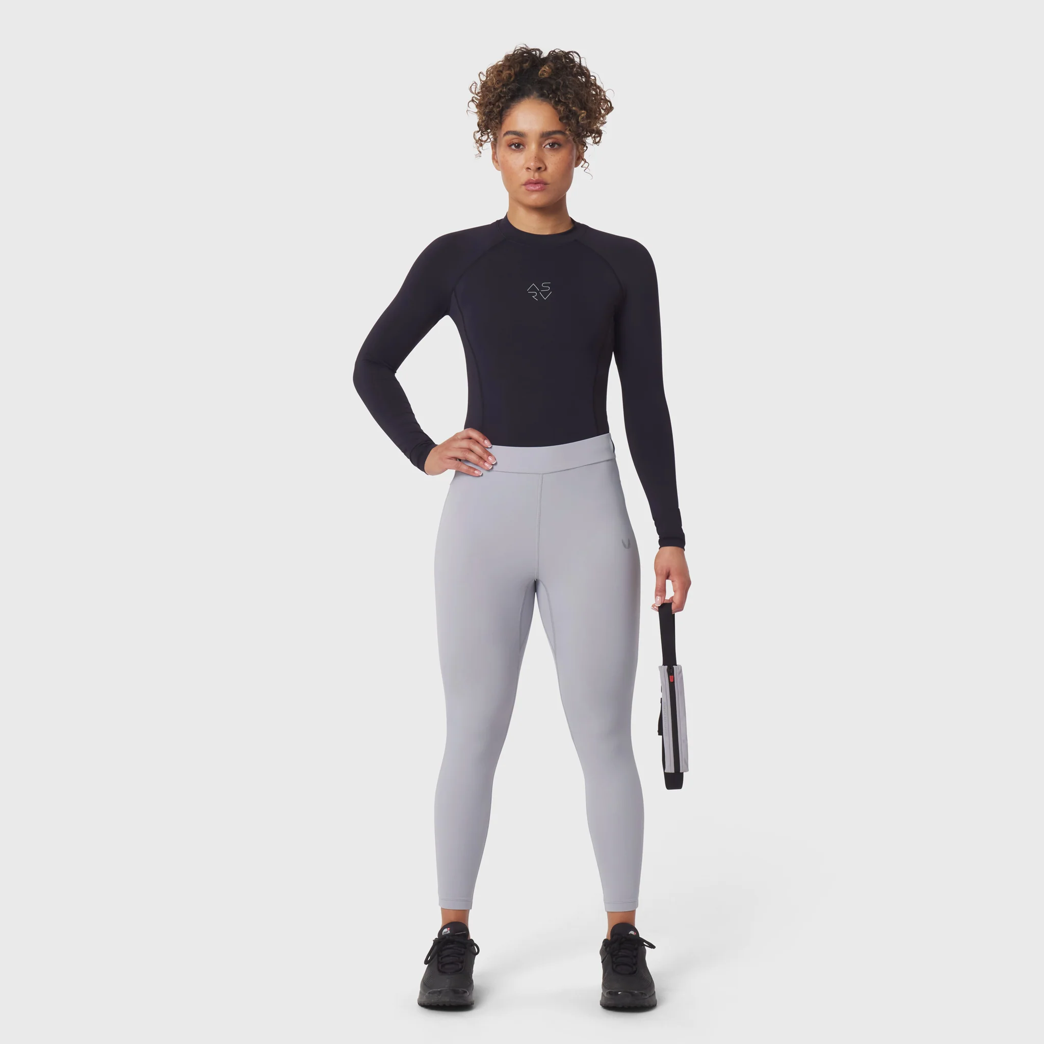 W058. LYCRA® ADAPTIV Baselayer Longsleeve - Black - Image 7