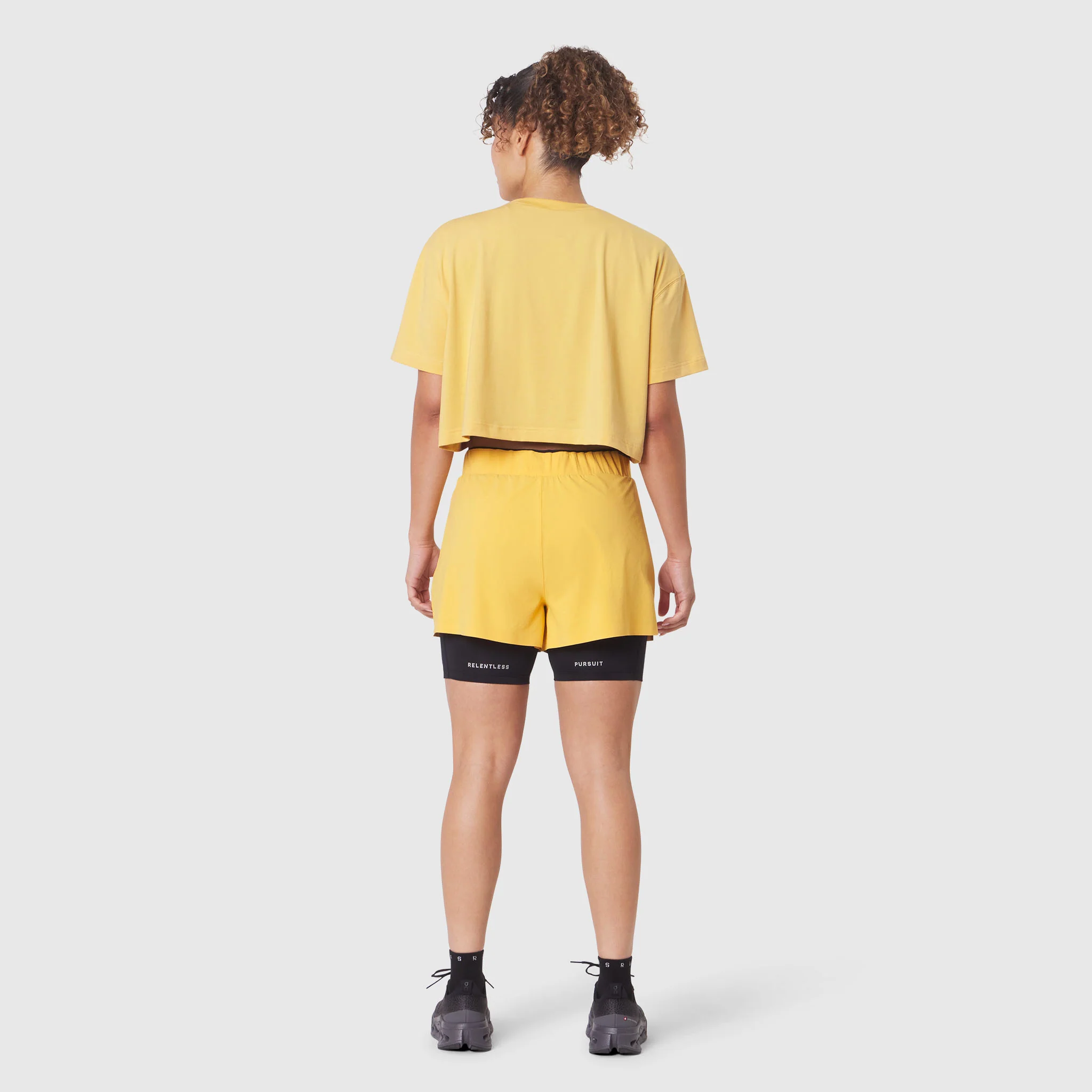 W082. SUPIMA® Ice-Skin™ Reversible Crop Tee - Amber/Black - Image 4