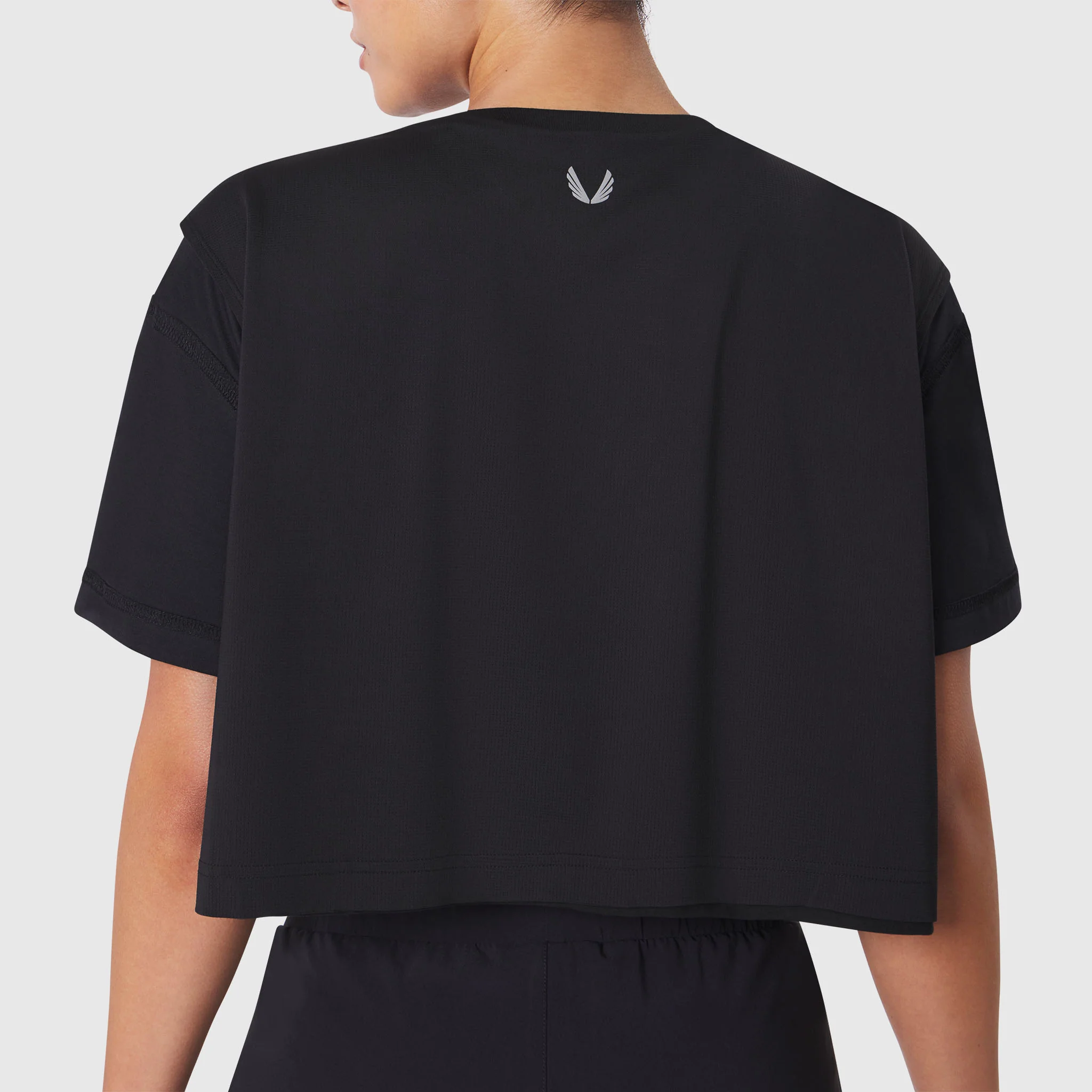 W082. SUPIMA® Ice-Skin™ Reversible Crop Tee - Black/Black - Image 5