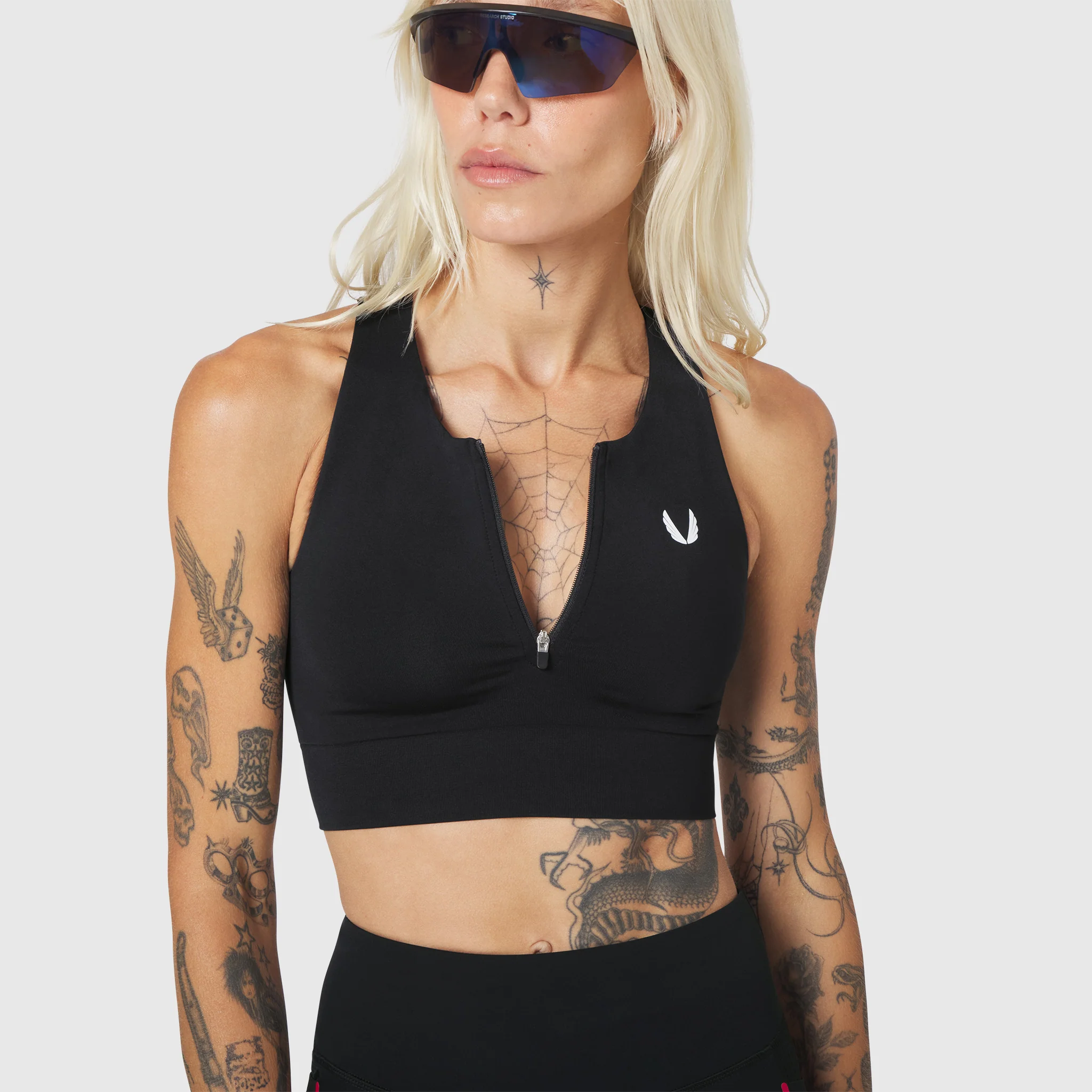 W097. LYCRA® ADAPTIV Seamless Zip Bra - Black - Image 7